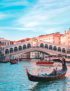 Pont du Rialto, gondole, Venise
