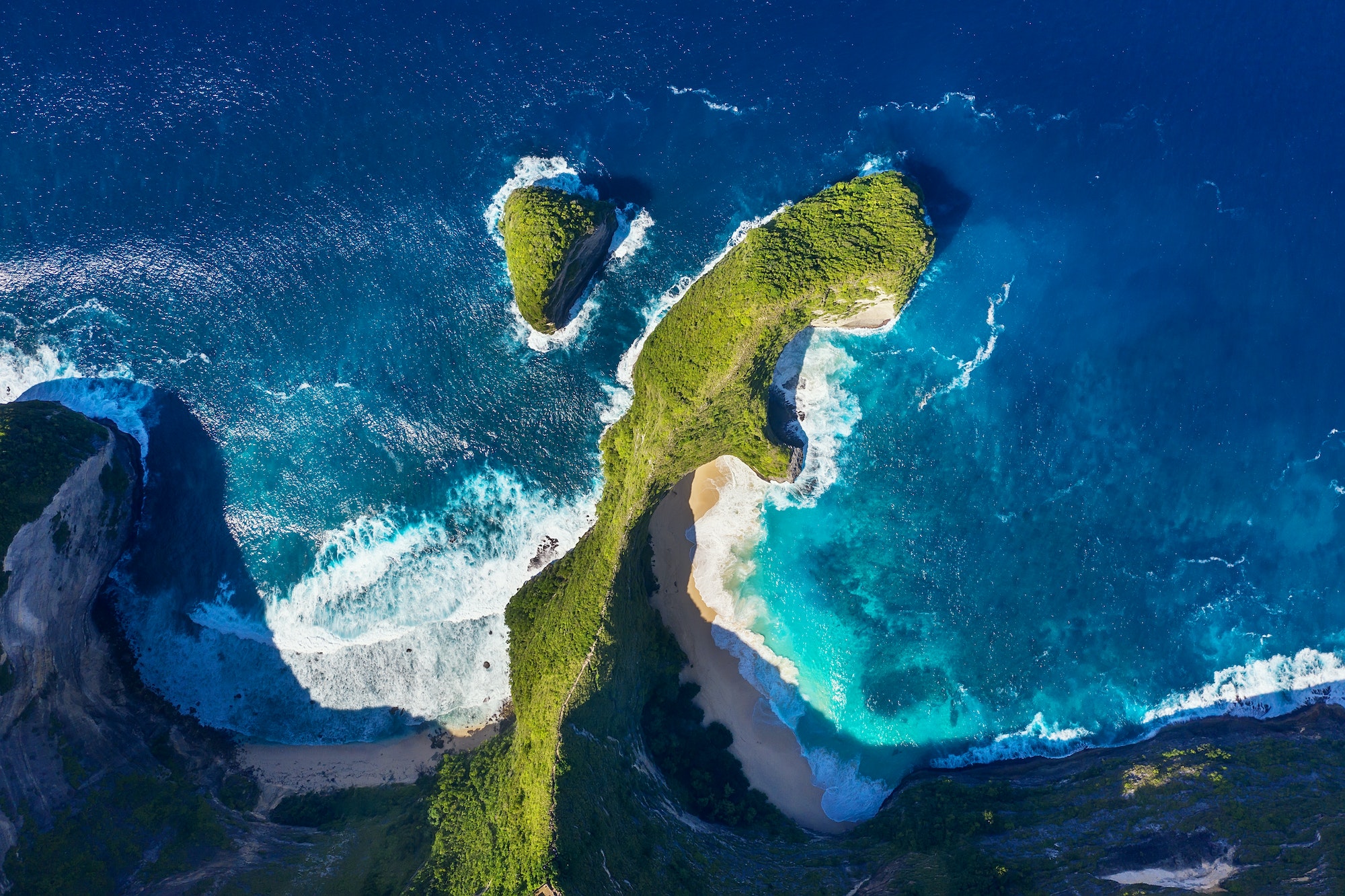 kelingking-beach-nusa-penida-bali-indonesia-.jpg